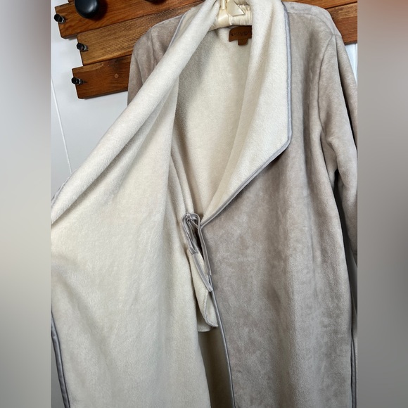 Koolaburra by Ugg wrap robe with collar & pockets, size small, super soft! - Picture 7 of 9